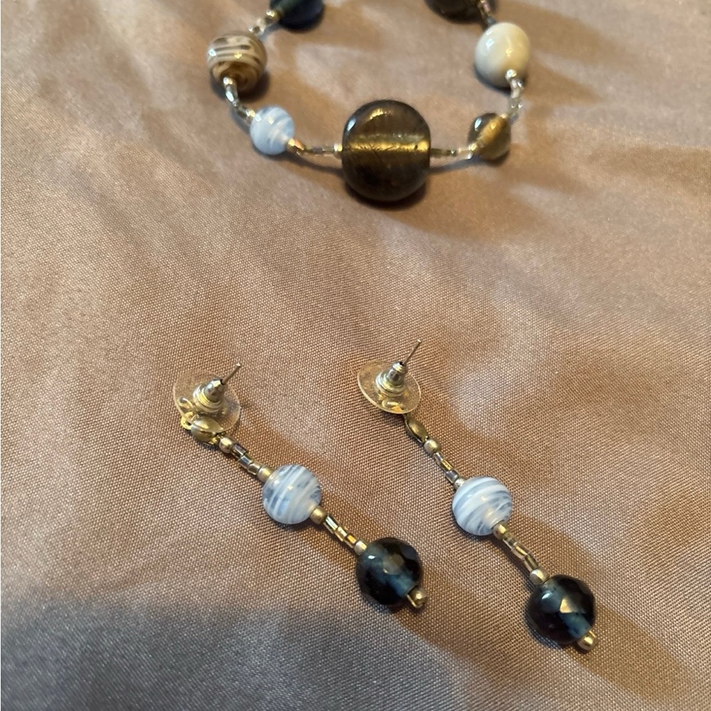 Premier Necklace bracelet and earring set - Picture 3 of 3